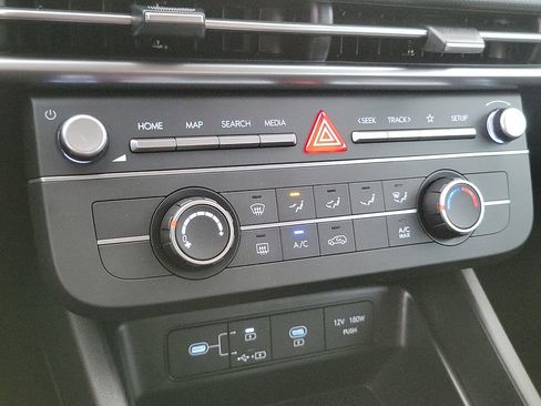 Used 2025 Hyundai Tucson SE FWD image 25