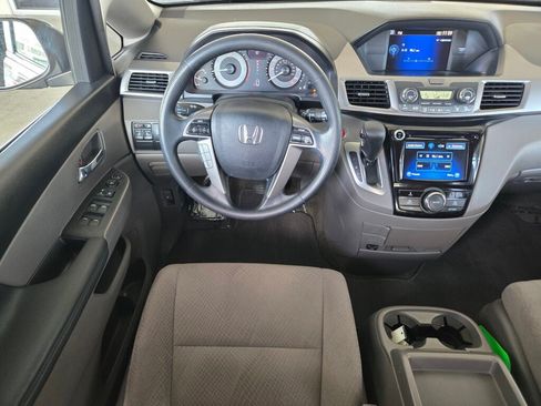 Used 2016 Honda Odyssey EX image 11