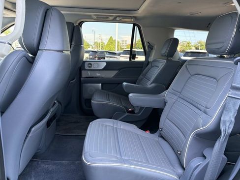 Used 2019 Lincoln Navigator Black Label w/ Cargo Package AWD/4WD image 17