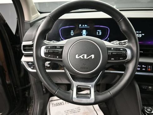 Used 2025 Kia Sportage EX w/ Premium Package FWD image 16