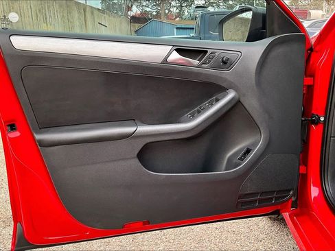 Used 2016 Volkswagen Jetta Sport w/ Lighting Package image 21