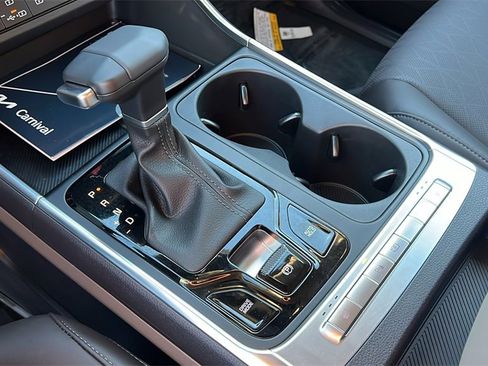 New 2026 Kia Carnival EX image 12