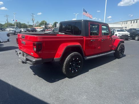 Used 2021 Jeep Gladiator Overland w/ Popular Equipment Package AWD/4WD image 4