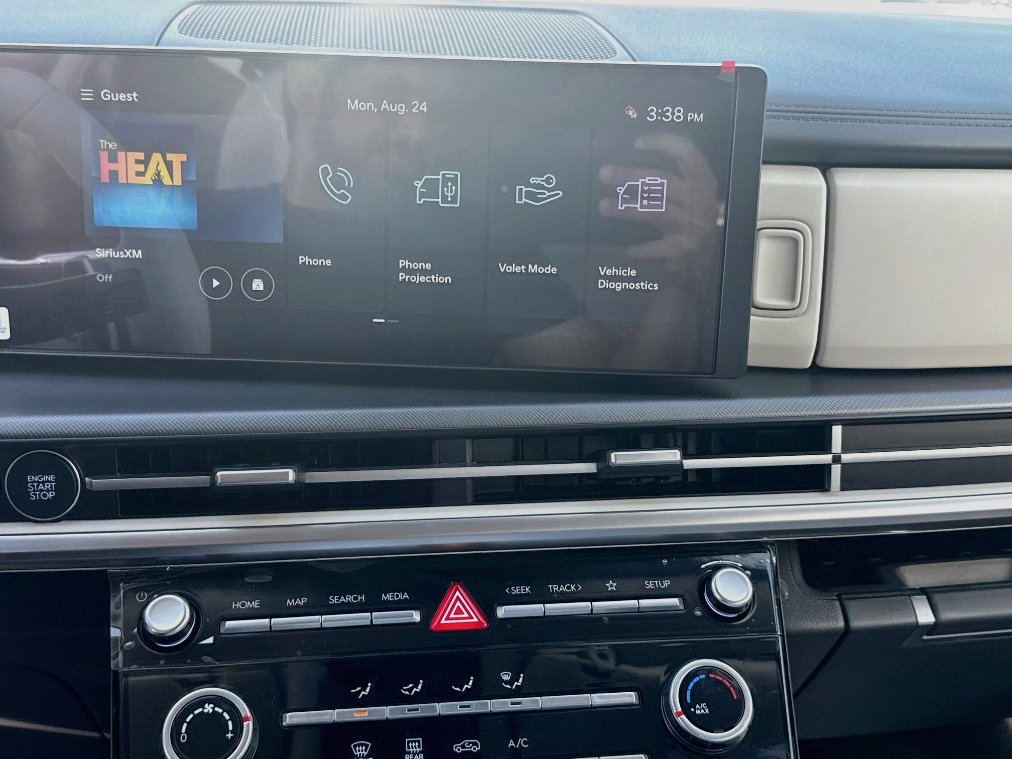 New 2027 Hyundai Santa Fe SE FWD image 8