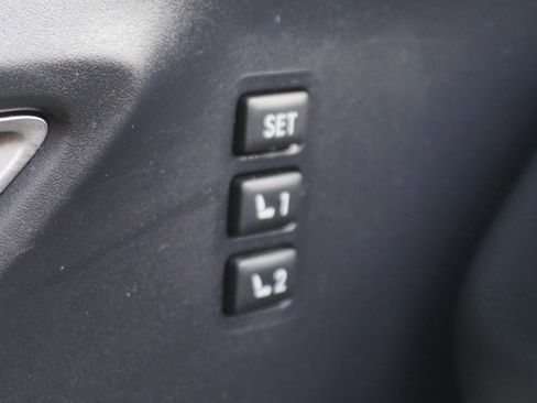 Used 2019 Subaru Ascent Limited image 22