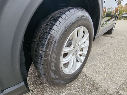 Used 2021 Ford Explorer 2WD image 18