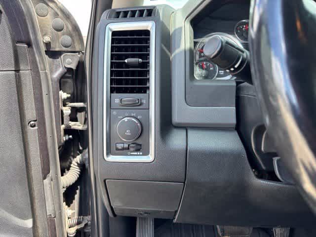 Used 2016 RAM 1500 Big Horn AWD/4WD image 10