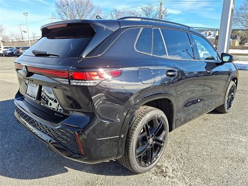 New 2026 Volkswagen Tiguan SE R-Line image 4