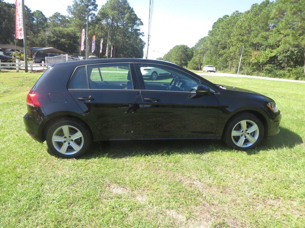 Used 2017 Volkswagen Golf S FWD image 5