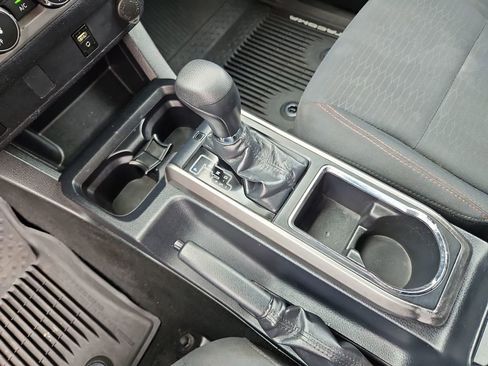 Used 2019 Toyota Tacoma SR5 image 19