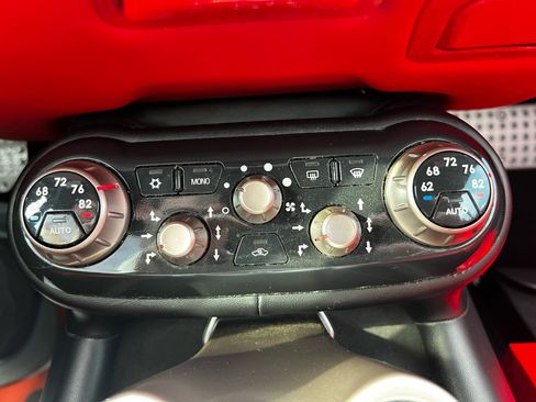 Used 2012 Ferrari California image 23