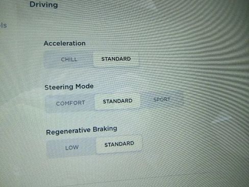 Used 2015 Tesla Model S 85D image 24