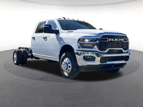 New 2026 RAM 3500 Tradesman w/ Chrome Appearance Group image 7