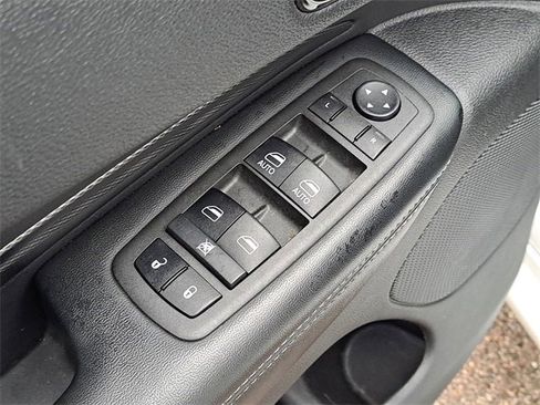 Used 2022 Dodge Durango GT image 19