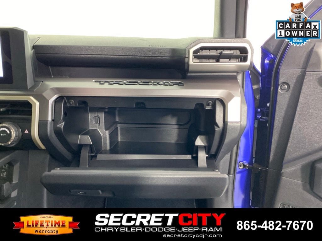 Used 2025 Toyota Tacoma TRD Sport AWD/4WD image 28