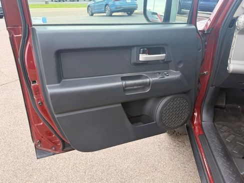 Used 2008 Toyota FJ Cruiser 4WD image 10
