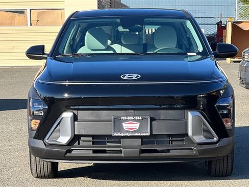New 2026 Hyundai Kona SE image 3