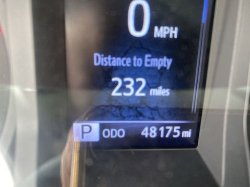 Used 2022 Toyota Tacoma SR w/ SR Convenience Package image 15