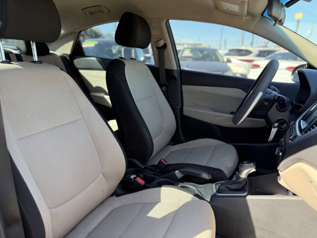Used 2019 Hyundai Accent SE FWD image 24