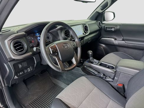 Used 2023 Toyota Tacoma TRD Sport w/ Black Out Package (TMS) AWD/4WD image 10