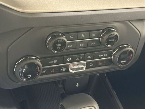 New 2025 Ford Bronco Outer Banks image 19