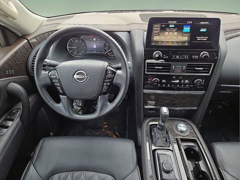 Used 2024 Nissan Armada Platinum w/ Captain's Chairs Package image 18