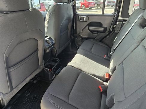 Used 2021 Jeep Wrangler Unlimited Sport image 30