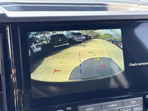 Used 2025 Nissan Frontier Pro-X RWD image 17