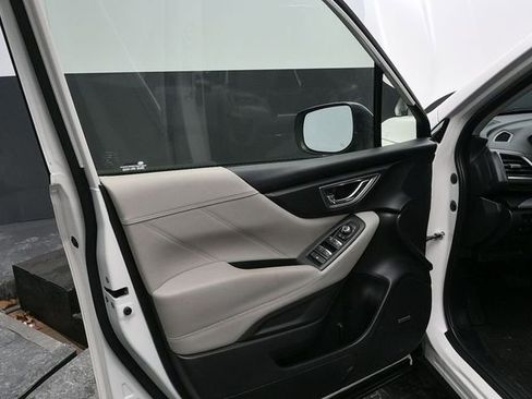Used 2021 Subaru Forester Limited image 16