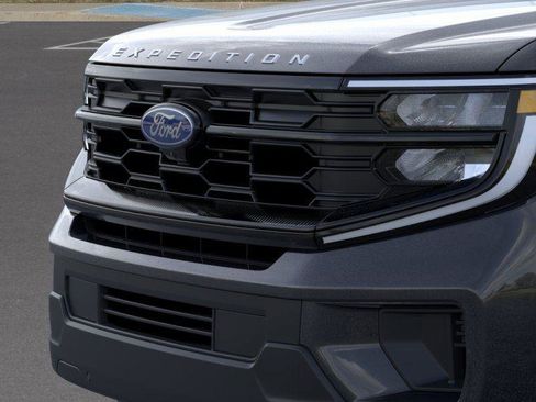 New 2025 Ford Expedition Active RWD image 17