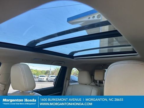 Used 2015 Toyota Highlander Limited Platinum AWD/4WD image 28
