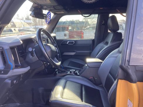 Used 2021 Ford Bronco Black Diamond image 12