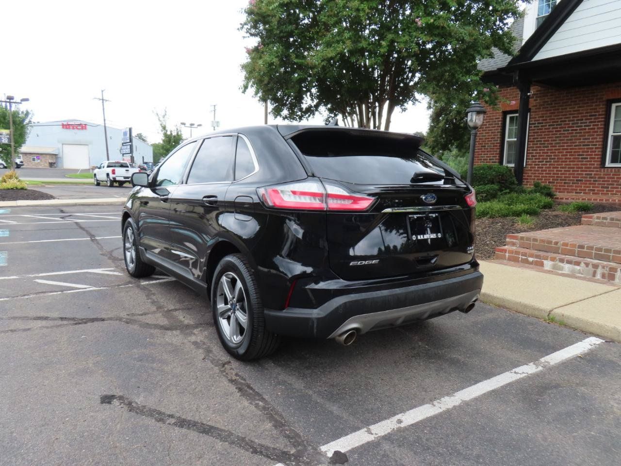 Used 2020 Ford Edge SEL w/ Convenience Package FWD image 5