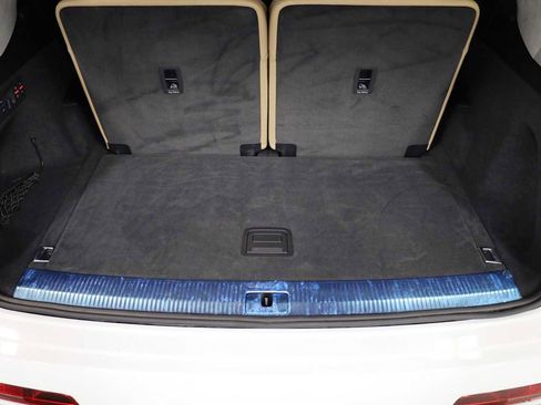 Used 2021 Audi Q7 3.0T Prestige image 39