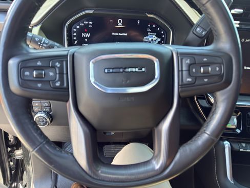 Used 2024 GMC Sierra 3500 Denali Ultimate AWD/4WD image 12