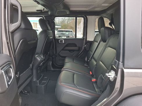 Used 2025 Jeep Wrangler Unlimited Rubicon w/ Safety Group image 20