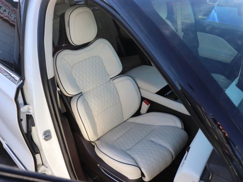 Used 2020 Lincoln Aviator Black Label w/ Dynamic Handling Package image 16