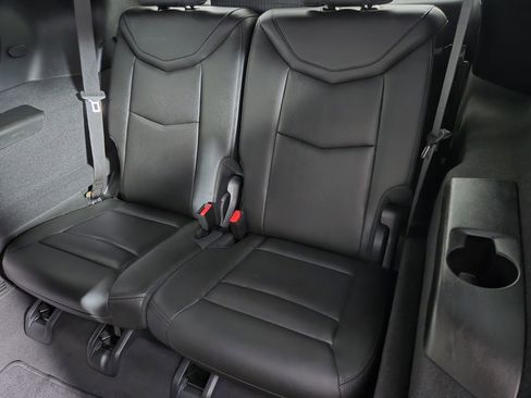 Used 2023 Cadillac XT6 Sport w/ LPO, ONYX Package image 14