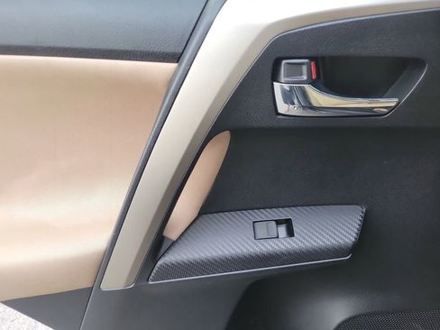 Used 2015 Toyota RAV4 XLE image 8