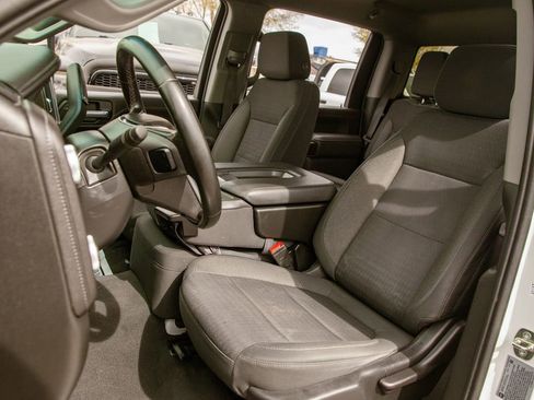 Used 2023 GMC Sierra 2500 SLE image 13