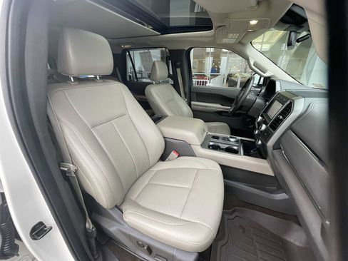 Used 2021 Ford Expedition XLT image 29