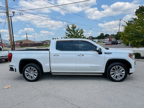 Used 2021 GMC Sierra 1500 Denali w/ Denali Ultimate Package AWD/4WD image 17