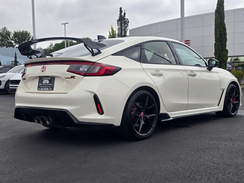 Used 2025 Honda Civic Type R image 5