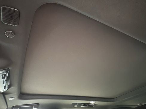 Used 2024 GMC Yukon Denali Ultimate image 11