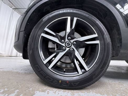 Used 2023 Volvo XC40 B5 Core w/ Convenience Package AWD/4WD image 14
