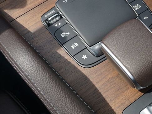 Certified 2023 Mercedes-Benz GLS 580 4MATIC image 39