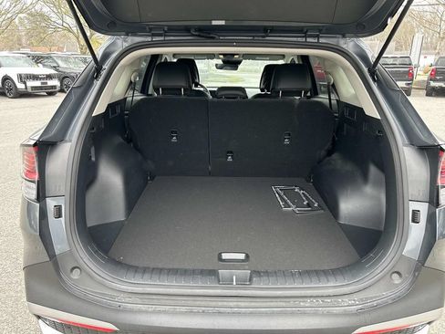 Certified 2025 Kia Sportage EX AWD/4WD image 11