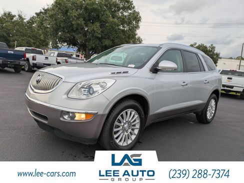 Used 2011 Buick Enclave CXL w/ Trailering Provision Package FWD image 7