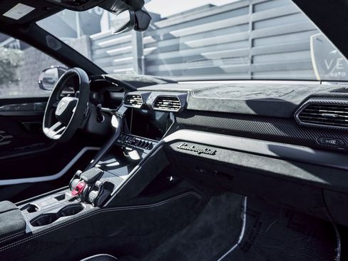 Used 2024 Lamborghini Urus Performante image 50