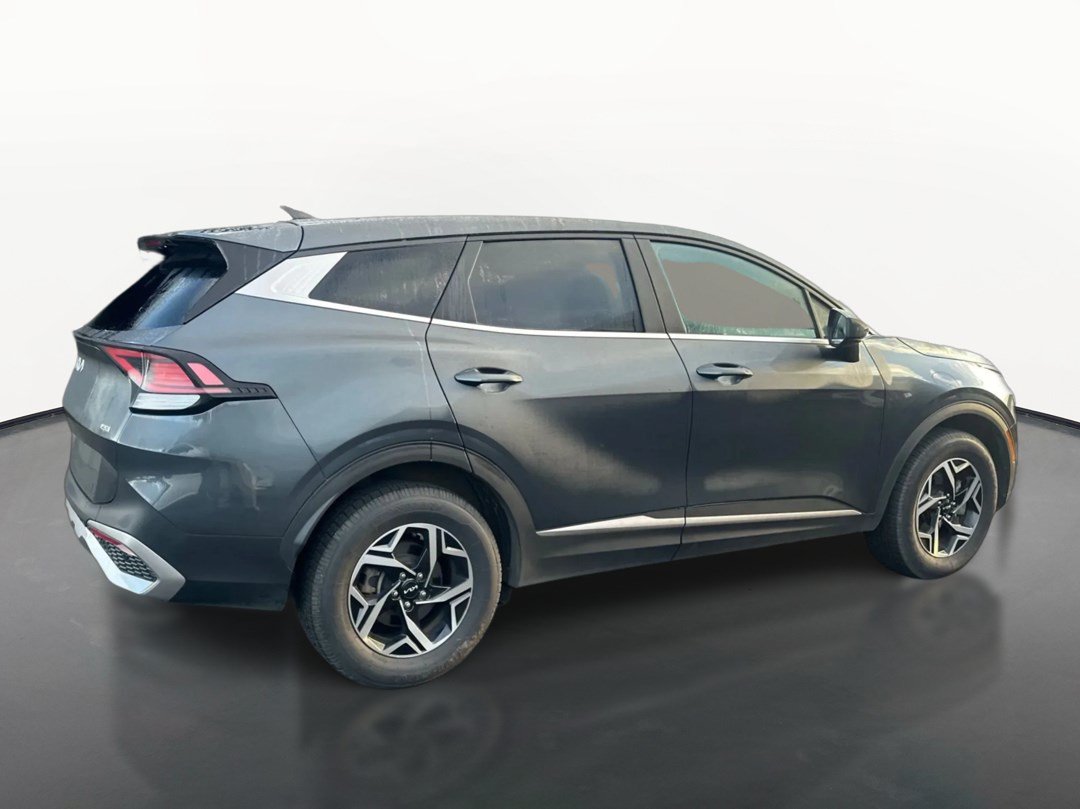 Used 2023 Kia Sportage LX AWD/4WD image 3